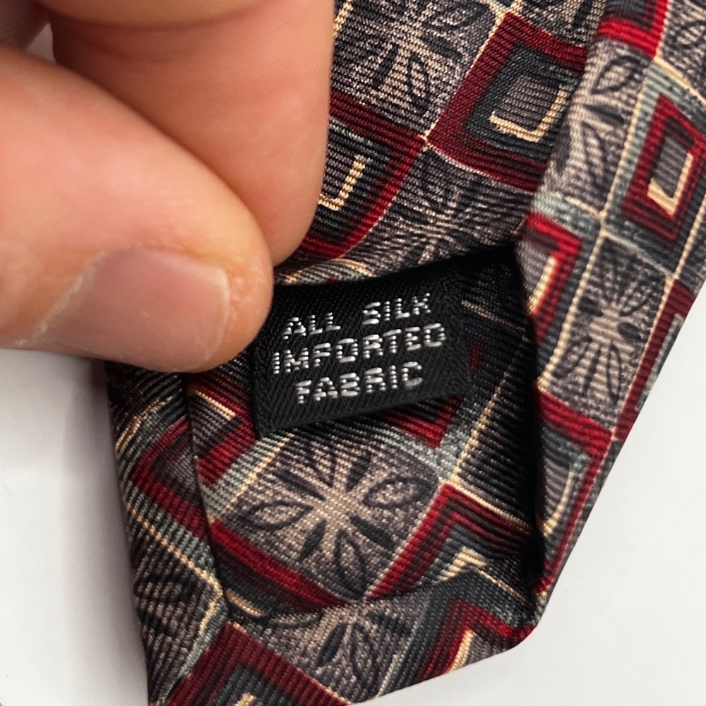 Albert NIPON Silk Geometric Pattern Neck Tie Burgundy Gold Men's Accessory NWT - Picture 4 of 5